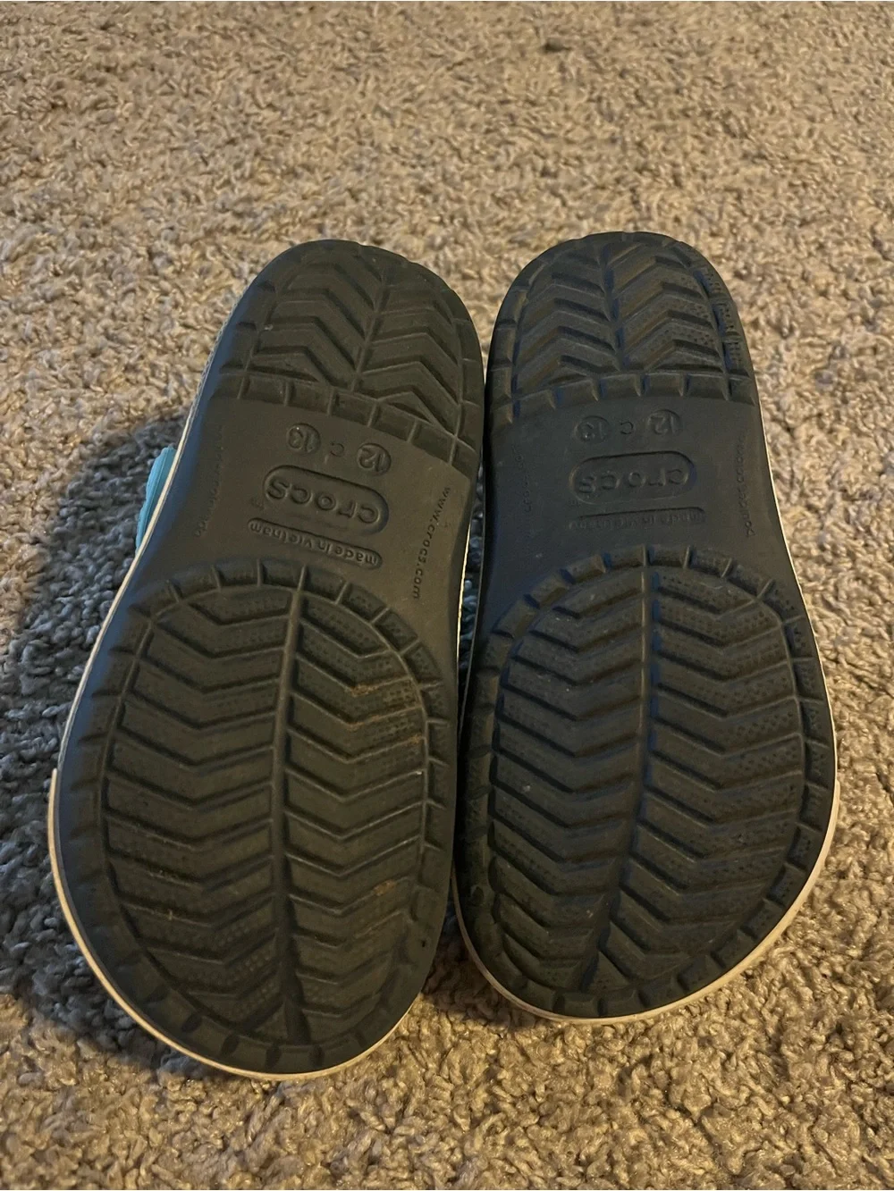 Kids navy and light blue crocs